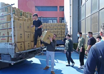 嘉義市認購10噸雲林高麗菜　黃敏惠助農民、贈社福傳愛迎春