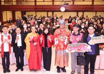 基市府團隊新春祈福 紅包送暖凝聚城市向心力 新年快樂