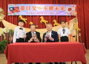 日本礪波市長六度訪嘉義文雅國小　十年鬱金香情緣綻放國際教育力