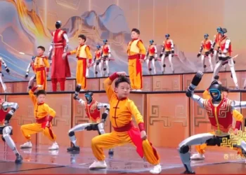 機器人軍團時代來臨？春晚震撼演出掀戰爭想像