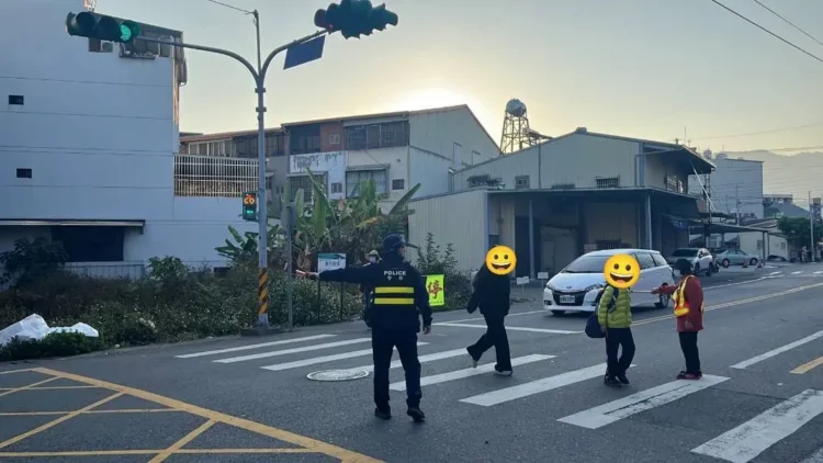 寒假結束! 開學日竹山警守護學童上學安全　強化交通、反詐與反毒宣導
