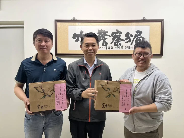 恭喜竹山分局警員張文興、簡志龍榮陞埔里分局巡佐!