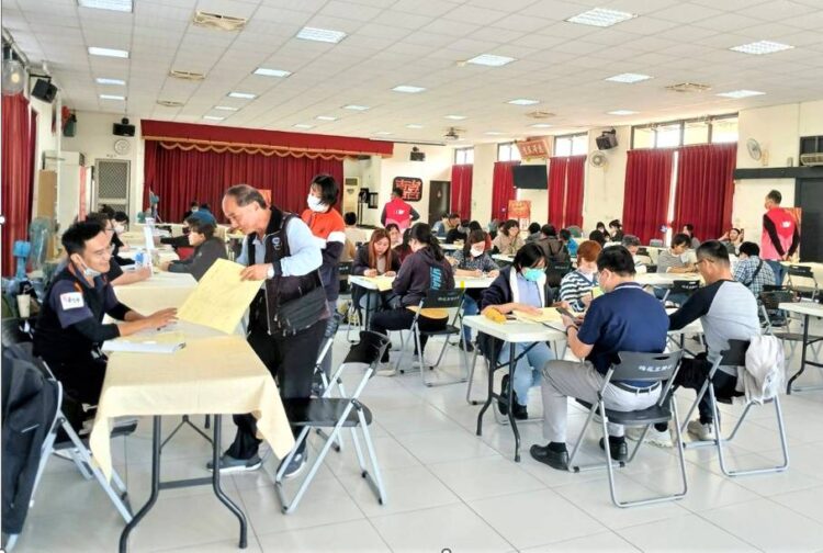 台南就業中心於3月下旬接力舉辦3場徵才活動，邀集21家優質企業參與，總計提供546個工作機會。（圖／台南就業中心提供）