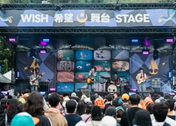 浮現祭與釜山、京畿道及大山音樂節完美合作 創6萬人次樂迷朝聖　中市新聞局長：清水小鎮化身跨國音樂地標