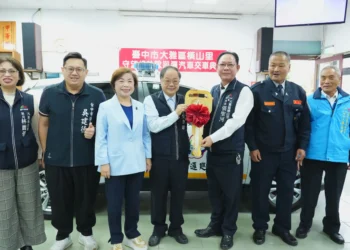 提升執勤安全! 中市府補助橫山里添購新巡邏車 民政局長:守護家園更給力