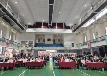 中市頒發向陽教育獎助學金 　17名逆境向上學生獲獎