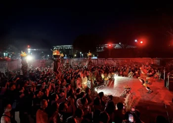 人潮爆滿、金幣從天而降！　中台灣燈會中央公園「驚蟄界」人氣飆升　把握3/3前最後展期