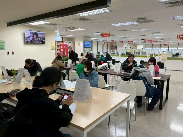 北市18家企業聯合徵才3/17開跑　餐飲業祭出高薪加隱性福利搶人