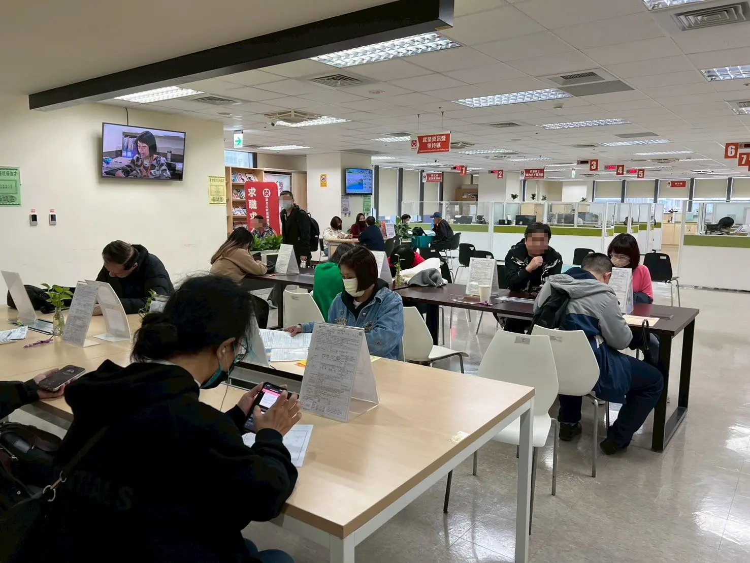 北市18家企業聯合徵才3/17開跑　餐飲業祭出高薪加隱性福利搶人