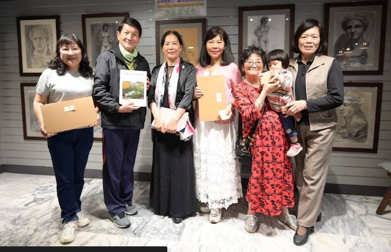 李盈瑩「愛與生活」藝術展　畫廊咖啡（國三館）展出