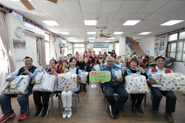 「足步在雲端」關懷活動　專業志工深入阿里山照護長者足部健康