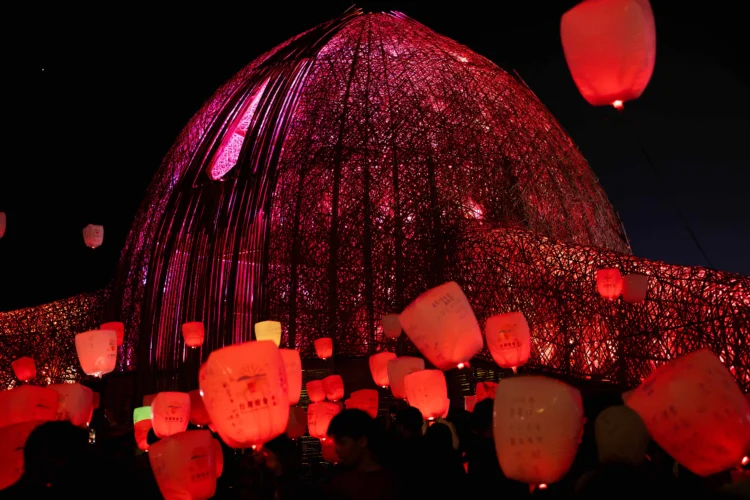 「光之新徑－嘉義夢」×「再。嘉義」燈區正式啟動　率先點亮2026台灣燈會第一道光