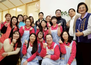 蔣萬安參訪新北公托中心　台北將全面推動「校校有公托」