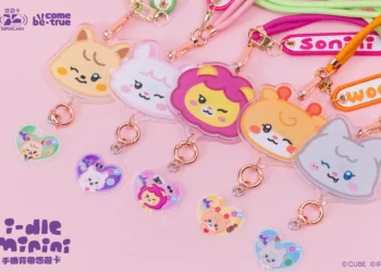 超實用應援小物!K-POP女團i-dle 手機背帶超級悠遊卡登場