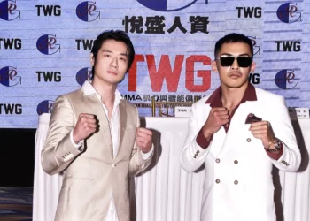 台灣燒打雞韓森挑戰格鬥天王金鋼刀張景雄簽約對決