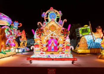 鐵窗裡的光,連霸17年!新竹監獄花燈再奪燈王 以精湛手藝點亮更生之路