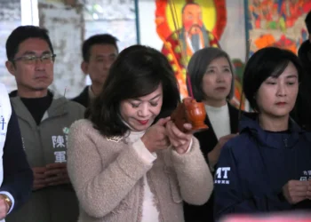 深澳國小舊校舍啟動拆除　邱佩琳出席動工祈福、盼強化公共安全