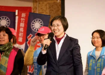 徐欣瑩新埔、湖口問政說明會爆滿　拋敬老愛心卡1000點政策