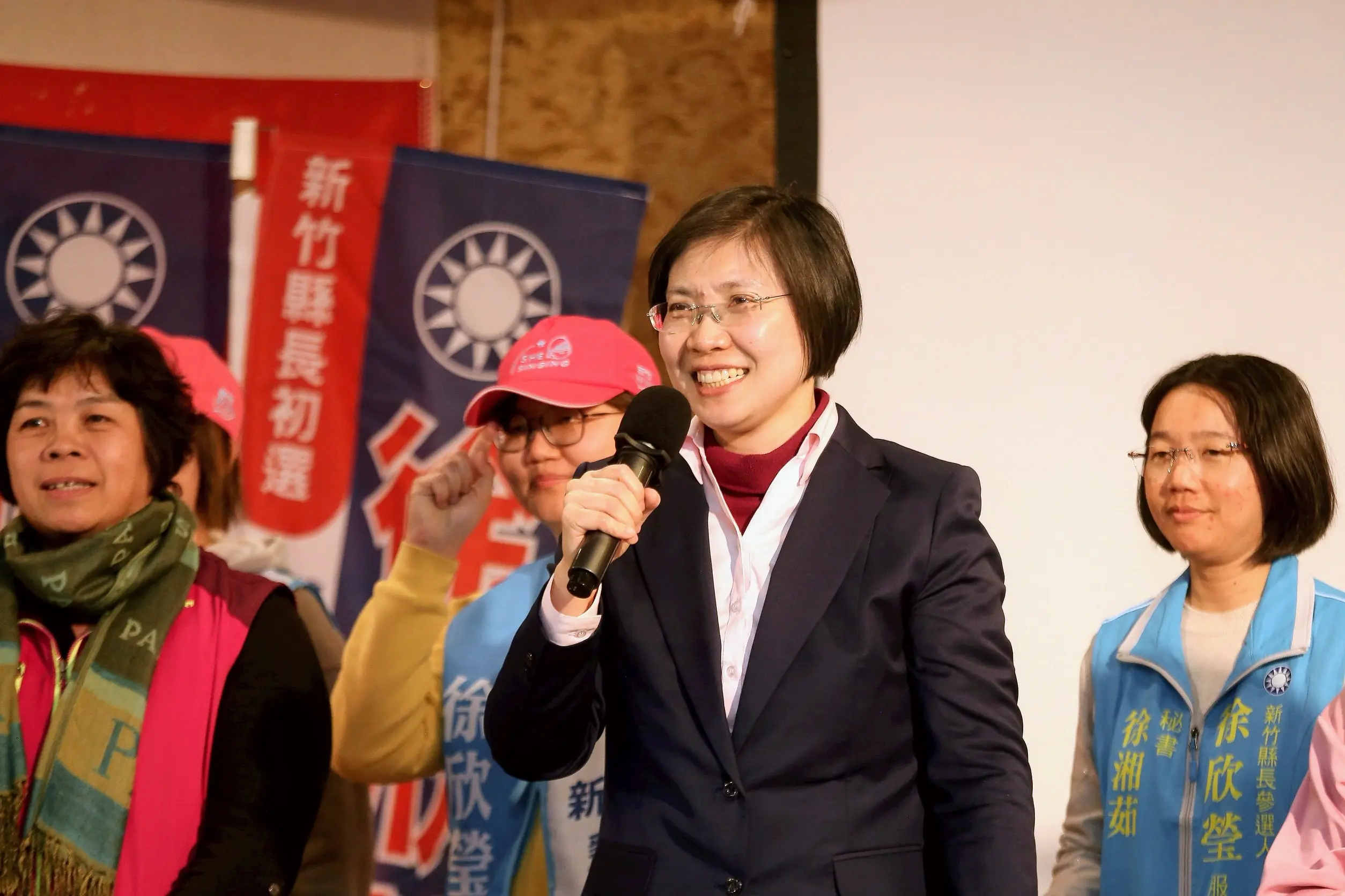 徐欣瑩新埔、湖口問政說明會爆滿　拋敬老愛心卡1000點政策