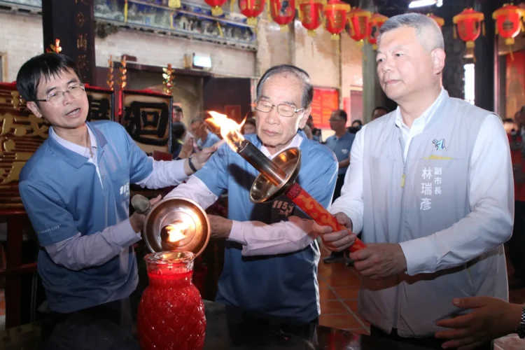 嘉義市運動會聖火引燃典禮　城隍廟祈福揭開序幕