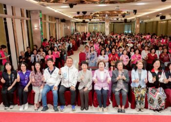 「市長媽媽」感性表揚模範婆媳　盧秀燕盛讚：撐起世界半邊天的「女神」