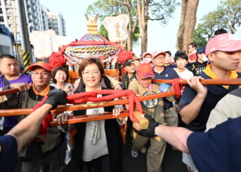 「與神同行 護佑彰化」 王惠美縣長接駕大甲媽祖　祈福護佑鄉親安康