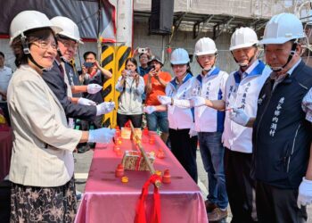 鹿谷鄉長照綜合大樓上樑  南投首家設「失智專區」住宿長照機構