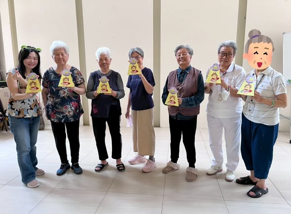 蘭陽仁愛之家禪繞畫課 安養中心長者從頭到尾都充滿笑聲