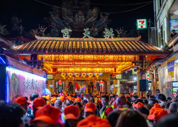 許縣長參加白沙屯媽祖徒步進香登轎儀式　為縣民祈福