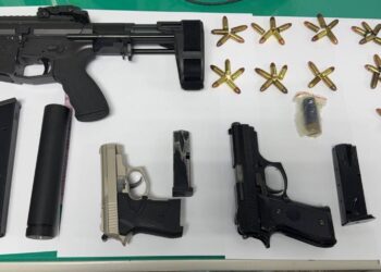 2毒槍嫌拒檢逃逸　嘉警迅速圍捕查獲長短槍及大批子彈