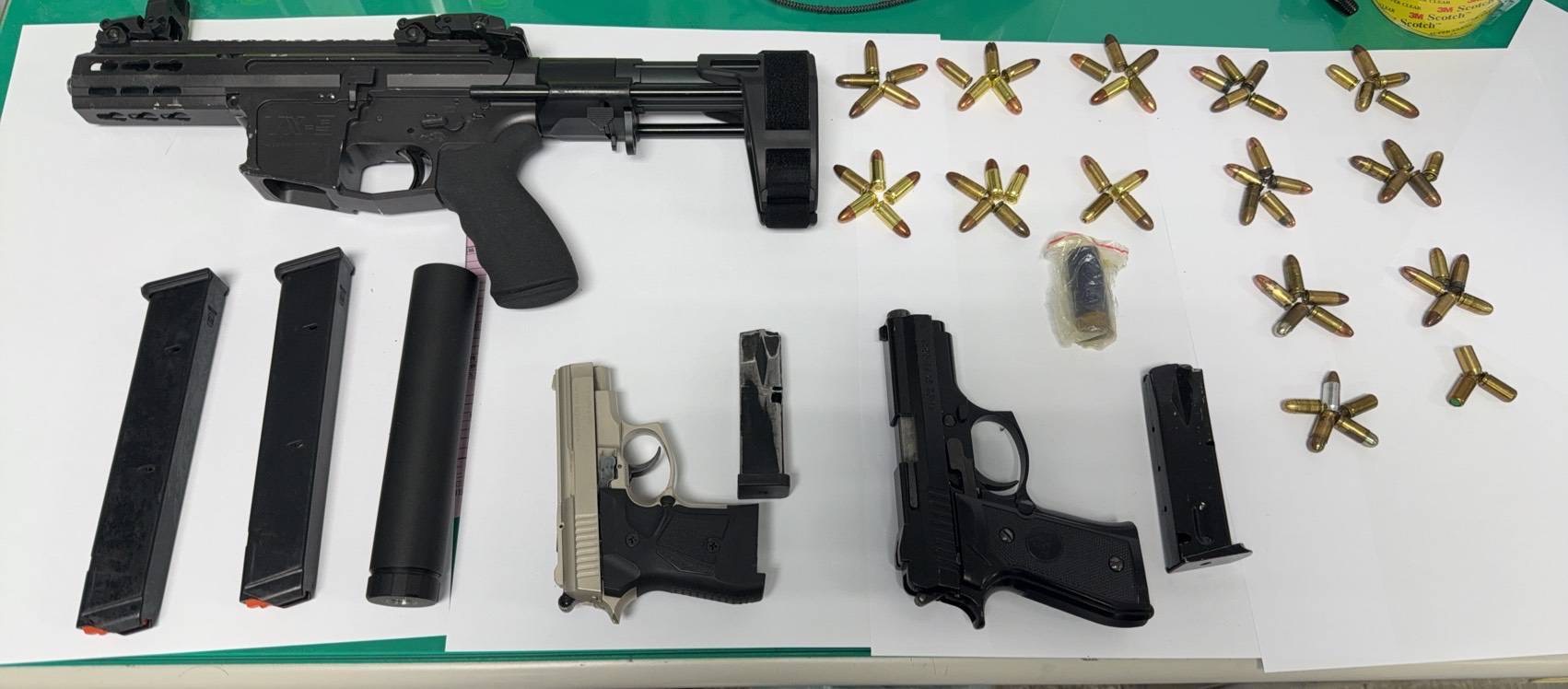 2毒槍嫌拒檢逃逸　嘉警迅速圍捕查獲長短槍及大批子彈