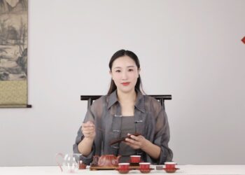 壺中鏤空見天地　嵇芳以匠心與創新拓展紫砂新境