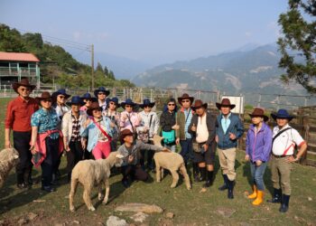 最狂同學會　台大學霸穿越半世紀重聚清境牧羊憶青春