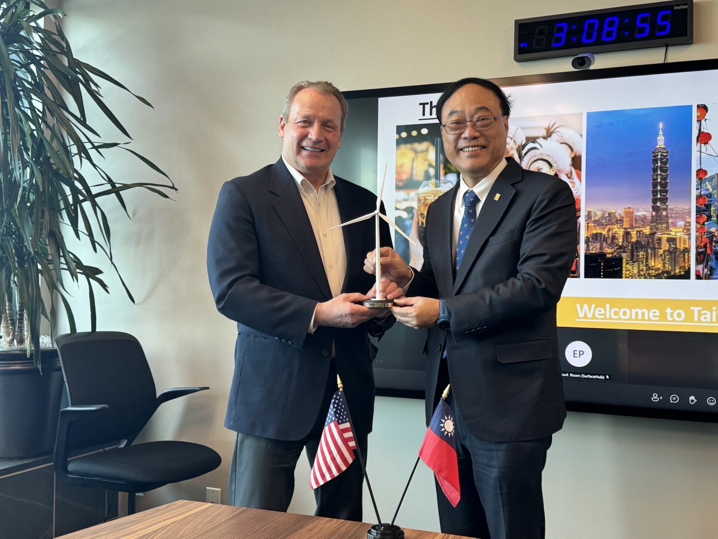 臺灣港務公司為強化美西郵輪市場交流　與美國西雅圖港務局進行雙邊會談　雙方對郵輪營運與港埠經營　均期待擴大合作