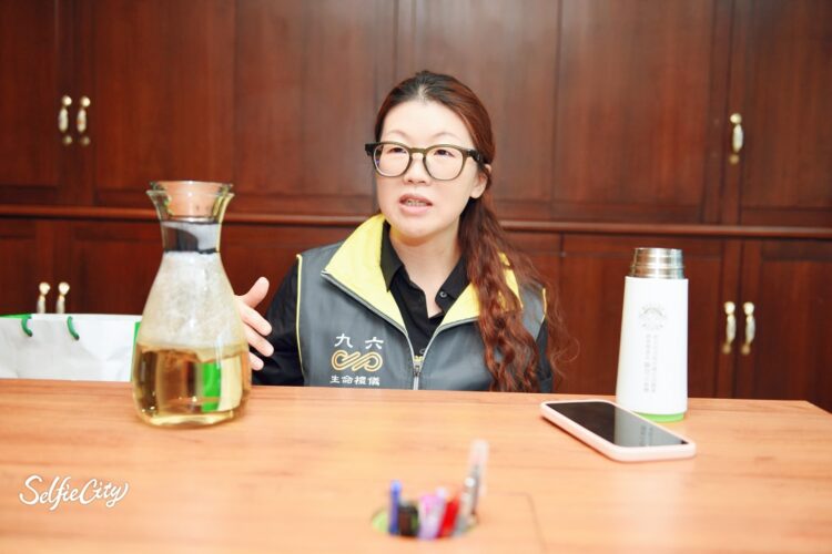 提燈的⼈ 創辦人陳洛之與九六⽣命照護的溫柔旅程