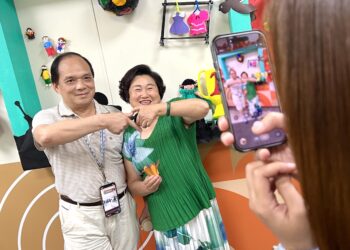 基隆長照所「憶起藝廊」溫馨開展　藝術輔療展現據點長輩生命力！