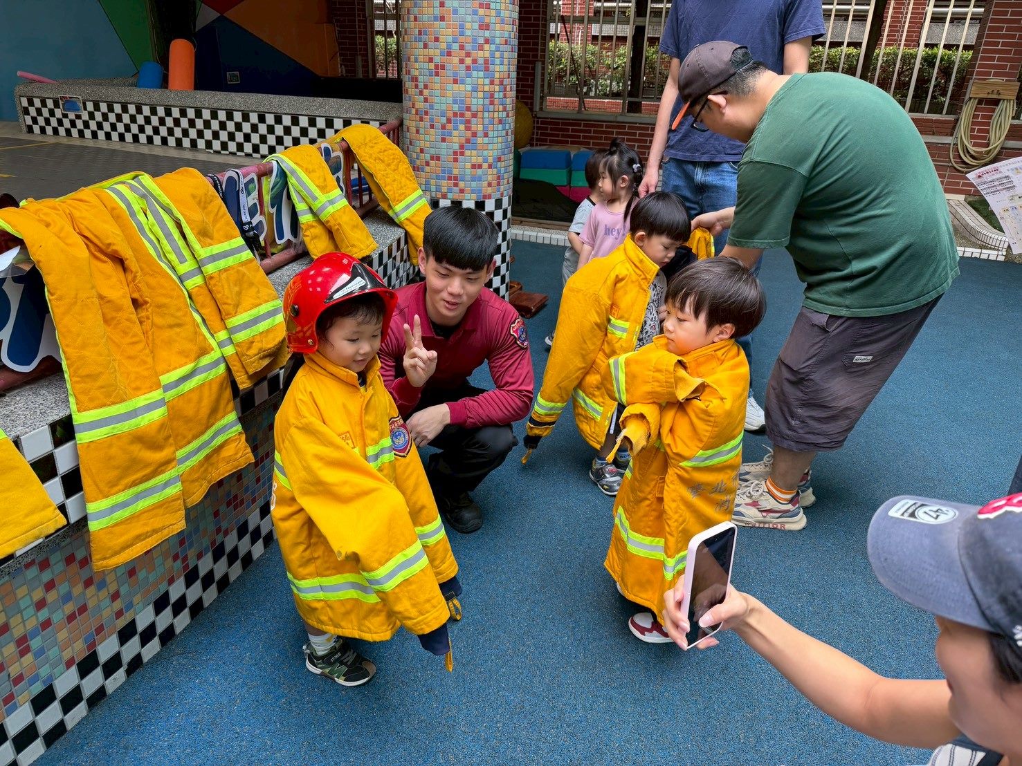 邊玩邊學防災趣！北市幼兒園親子共學闖關　數百組家庭熱情參與