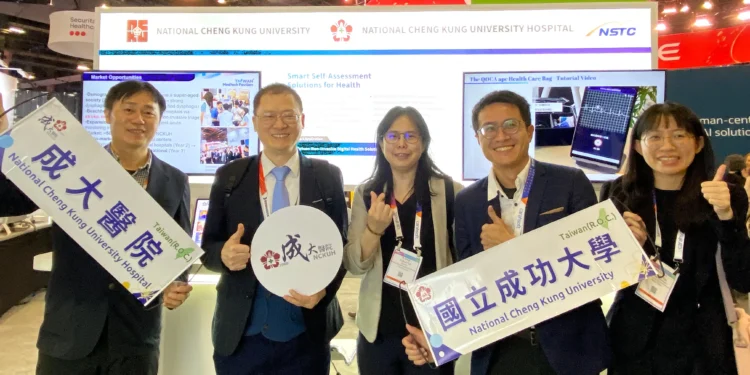 成大醫院亮相拉斯維加斯HIMSS Global Conference & Exhibition 展現智慧醫療整合與臨床創新實力 1 1 1 1 2 scaled