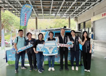 鎖定銀髮與女力就業　台中就服巡迴車擴大在地服務