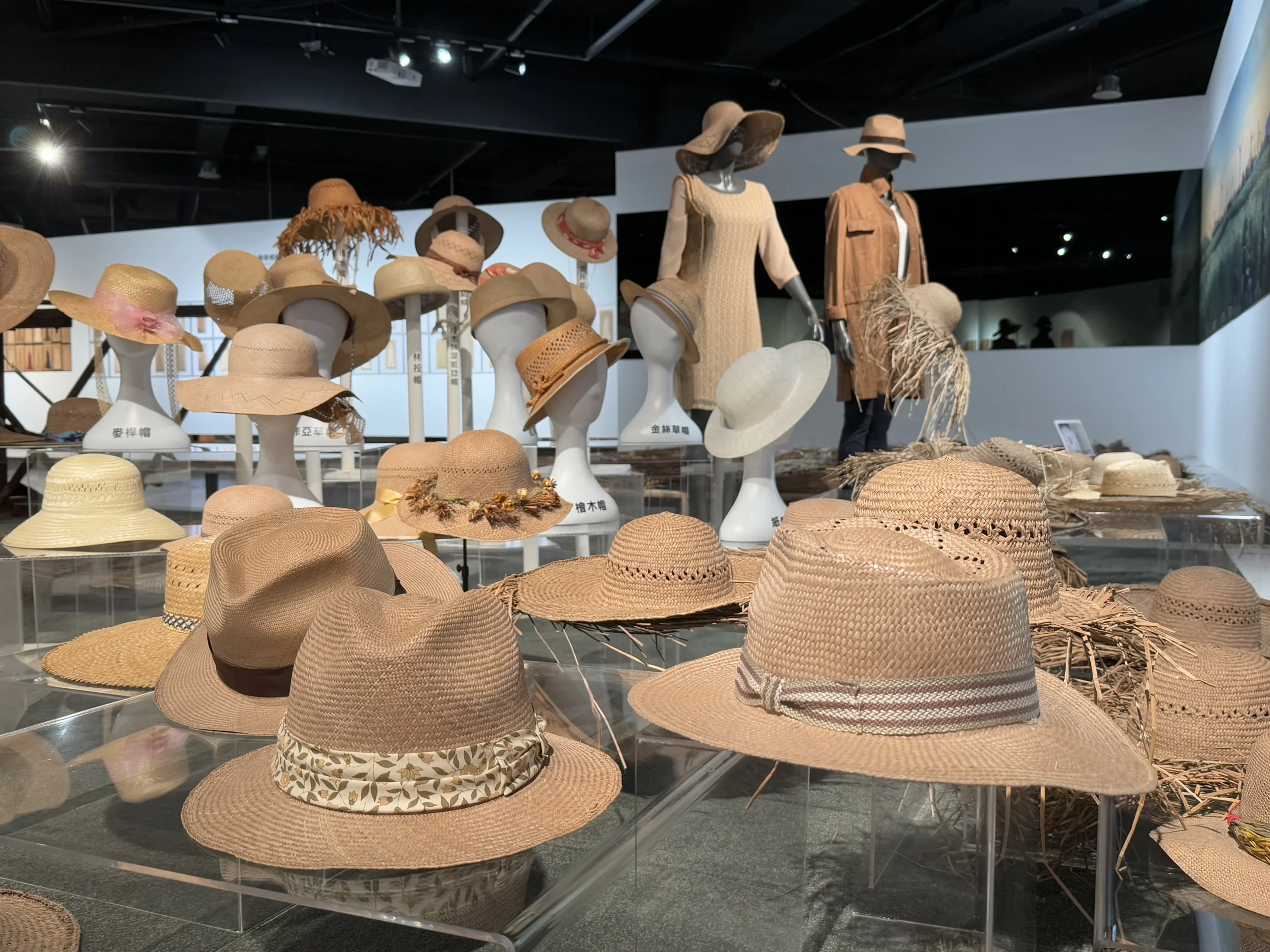見證台灣「草帽國家隊」! 中市纖博館展出世界唯一百年珍貴帽樣 1 1-20-52
