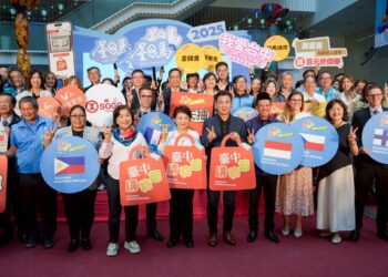 台中購物節化身「國際名片」！　多國駐台代表宣傳影片觀看數破百萬　助攻外籍參與人數成長逾5成