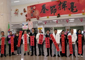 「大使大春，甲等人生」迎馬年　中市客委會揮毫送福　海線大甲喜氣洋洋