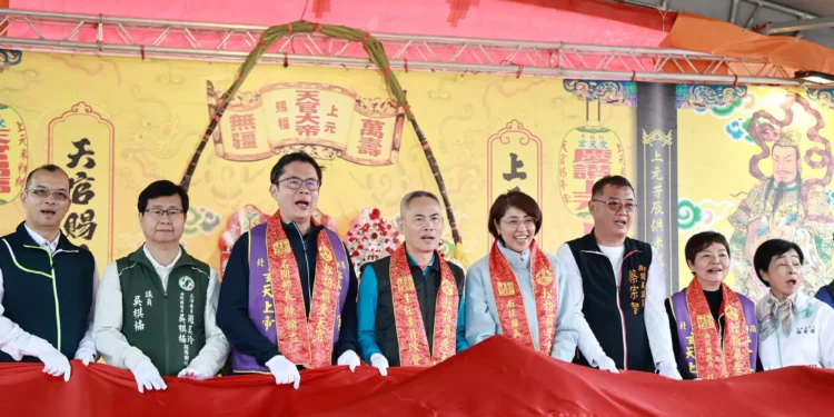 許淑華縣長出席受天宮團拜獻禮揭米糕桃 祝壽活動 1 147