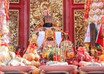 大甲媽駐駕新港奉天宮　祝壽大典萬人虔誠參拜