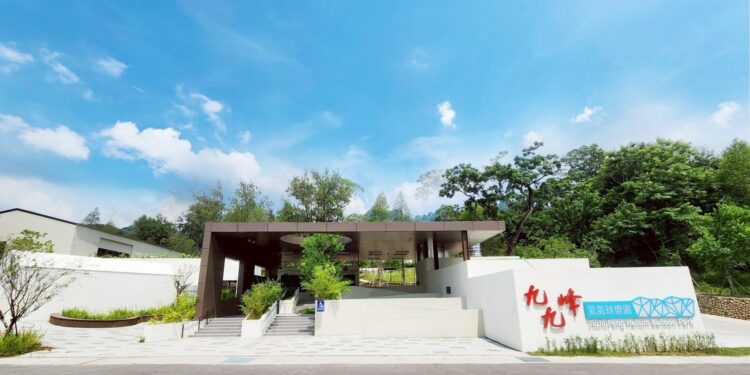 冬遊南投超熱鬧!燈會、花季、氦氣球樂園接力登場 1 2 332 ViabAO
