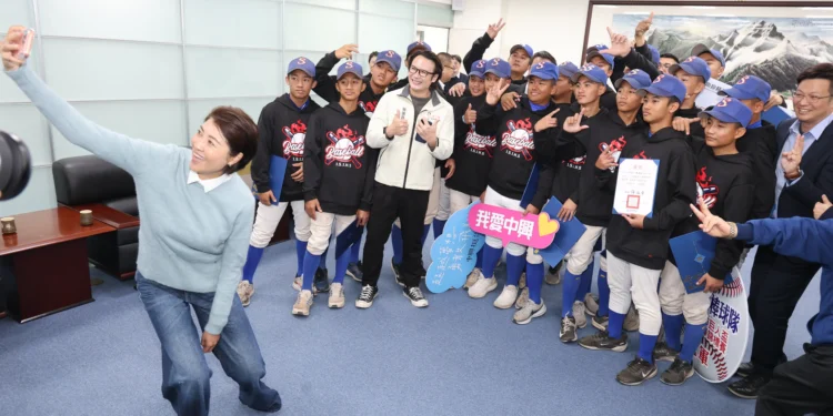 中興國中勇奪2026巨人盃國際青少棒冠軍 許淑華縣長接見表揚 1 3 45 S9wd6t scaled