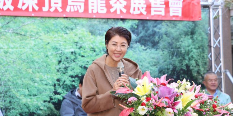 鹿谷凍頂烏龍冬茶評鑑 茶王與特等獎揭曉 1 4 2395 sZkkxu