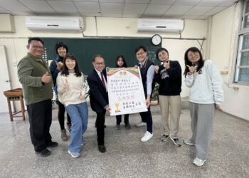 挑戰設計職人殿堂！台南育德工家學生展現專業實力 勇奪「印前製程乙級」證照