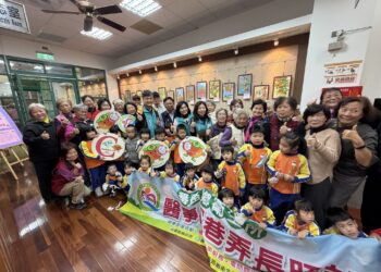 柿子染出番路美學　醫事C據點推動長幼共學　溫暖登場