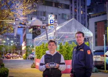 科技鷹眼守護台北燈節人潮　警力、無人機全力維持西門交通順暢